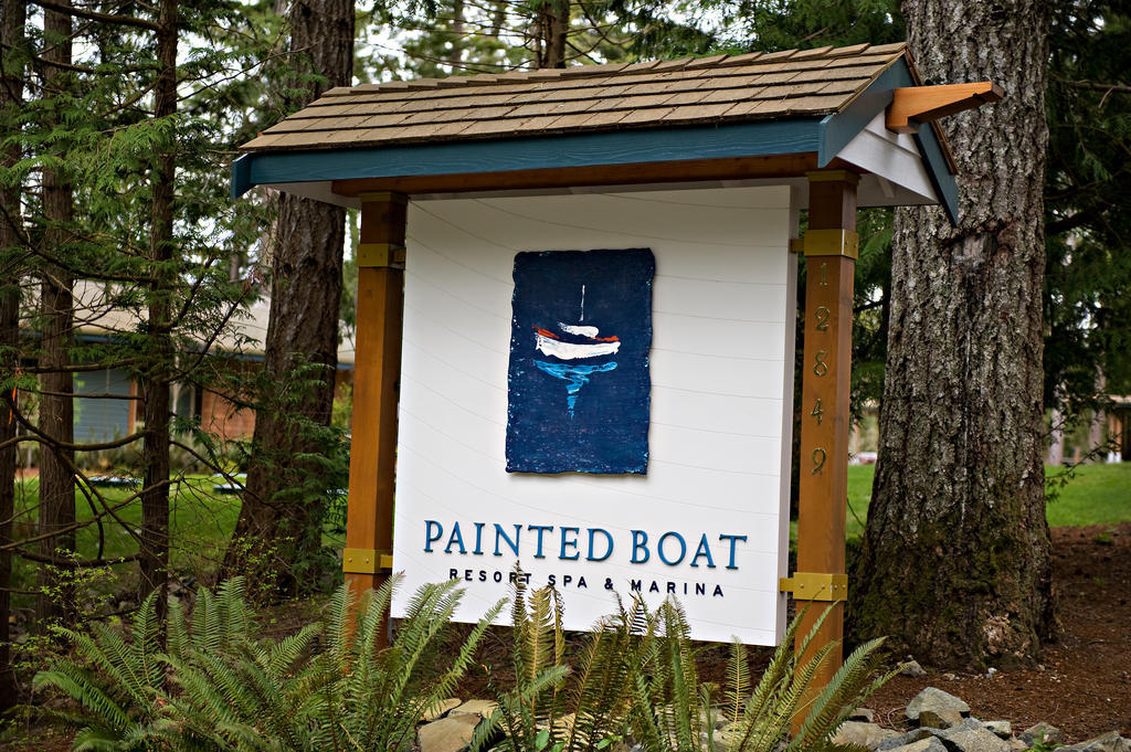 Painted Boat Resort Spa And Marina Madeira Park Eksteriør bilde
