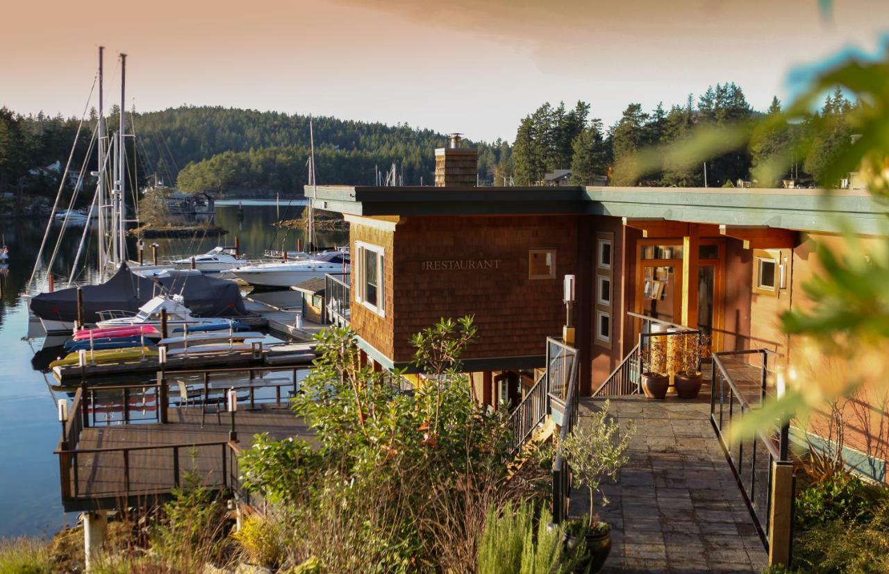 Painted Boat Resort Spa And Marina Madeira Park Eksteriør bilde